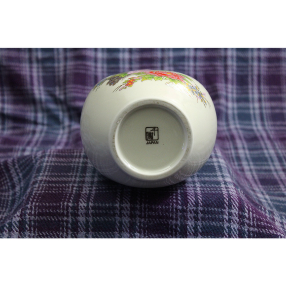 Japan Satsuma Peacock Handled Ceramic Vase - Picture 5 of 5